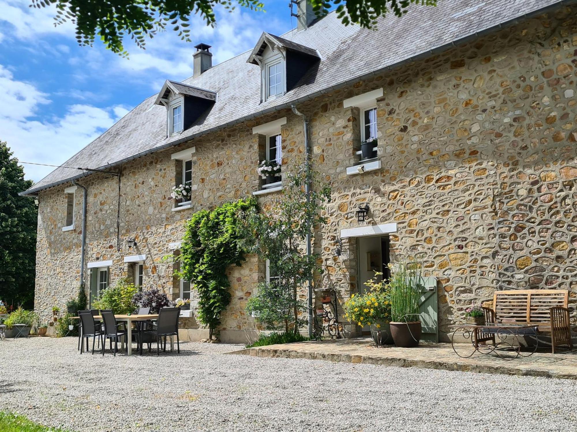 Saint-Germain-Sur-SevesLa Maison Des Tilleuls住宿加早餐旅馆 外观 照片